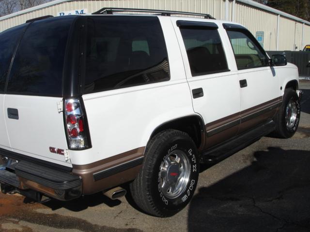 GMC Yukon 1998 photo 2