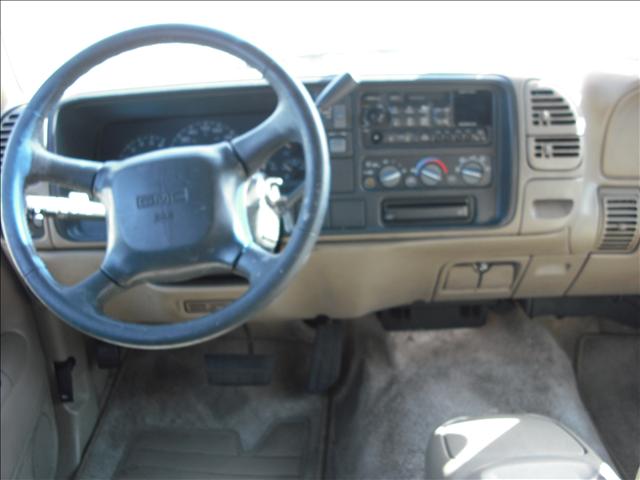 GMC Yukon 1998 photo 3