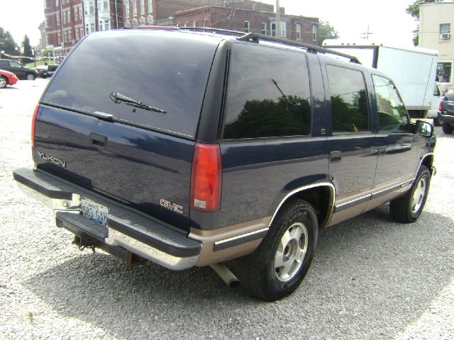 GMC Yukon 1998 photo 1