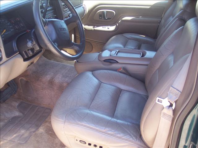 GMC Yukon 1998 photo 2