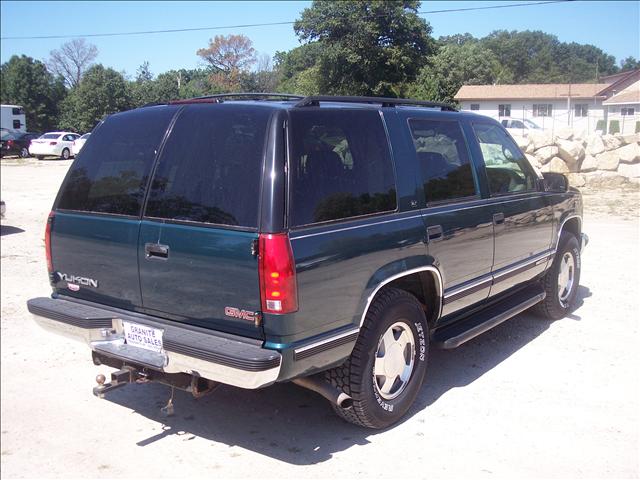 GMC Yukon 1998 photo 3