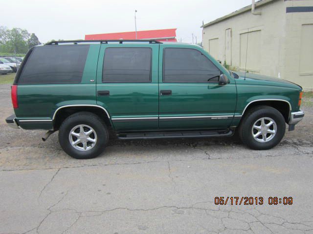 GMC Yukon 1999 photo 1