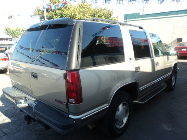 GMC Yukon 1999 photo 3