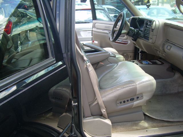 GMC Yukon 1999 photo 2