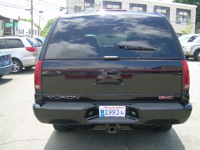 GMC Yukon 1999 photo 6