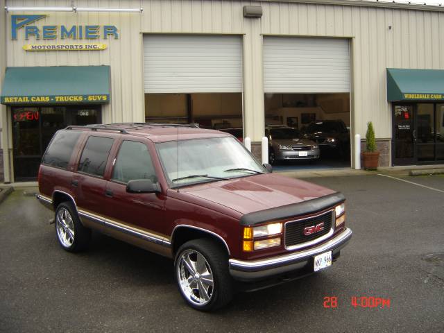 GMC Yukon 1999 photo 2