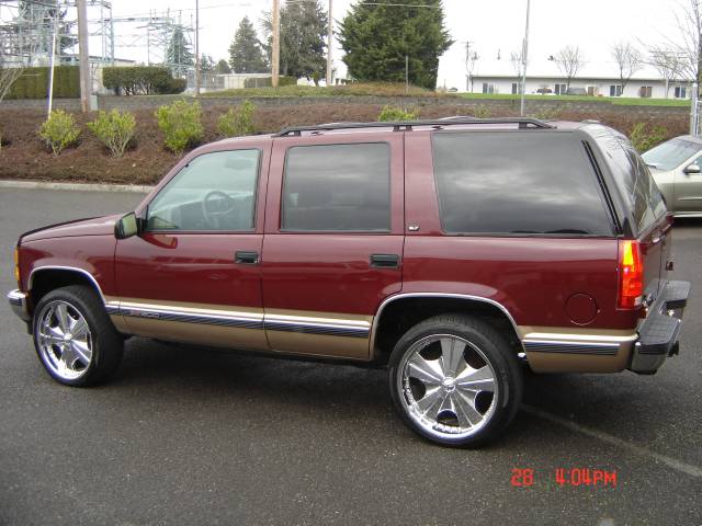 GMC Yukon 1999 photo 1