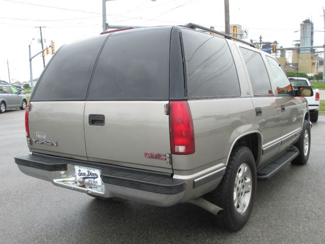 GMC Yukon 1999 photo 15