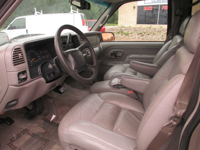 GMC Yukon 1999 photo 19