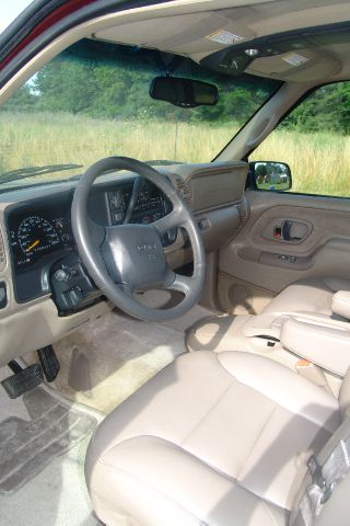 GMC Yukon 1999 photo 2