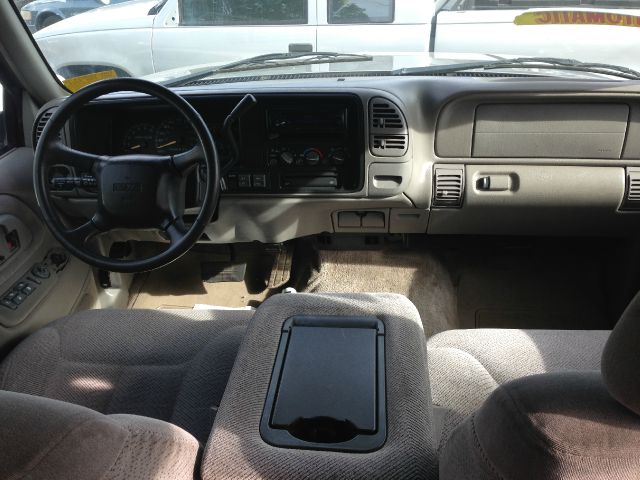 GMC Yukon 1999 photo 9