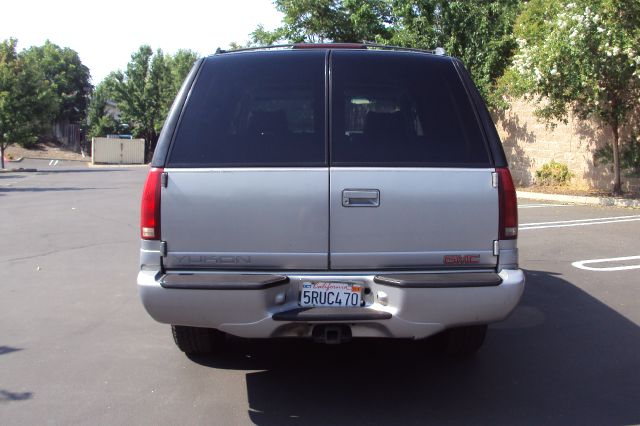 GMC Yukon 1999 photo 4