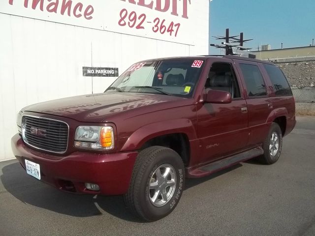 GMC Yukon 1999 photo 2