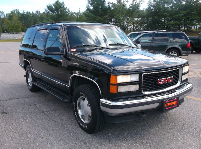 GMC Yukon 4x4 Crew Cab LE SUV