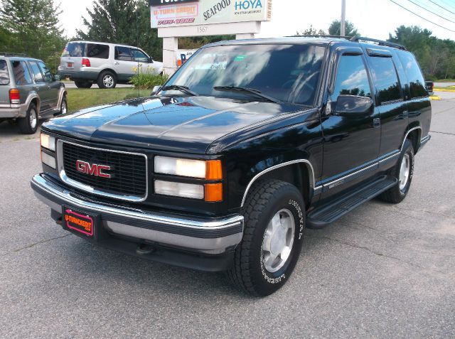 GMC Yukon 1999 photo 2