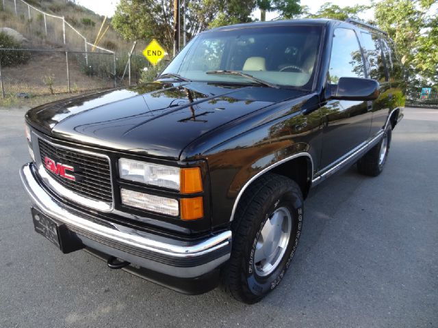 GMC Yukon 1999 photo 1