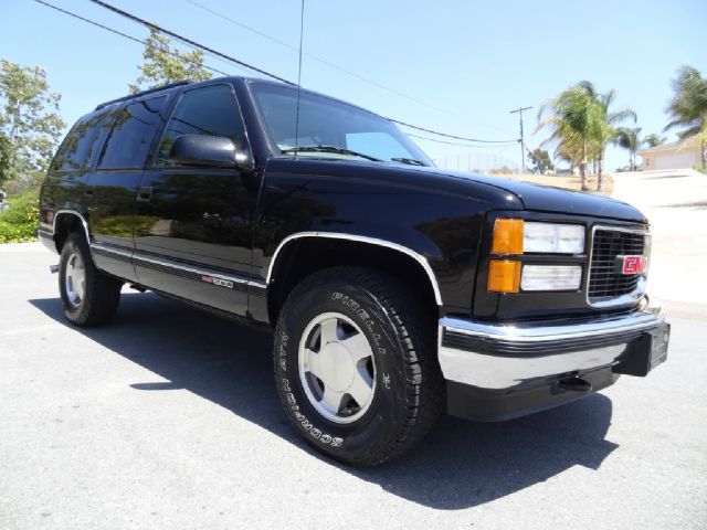 GMC Yukon 1999 photo 17