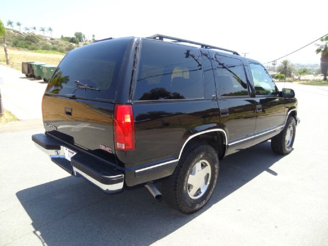 GMC Yukon 1999 photo 21