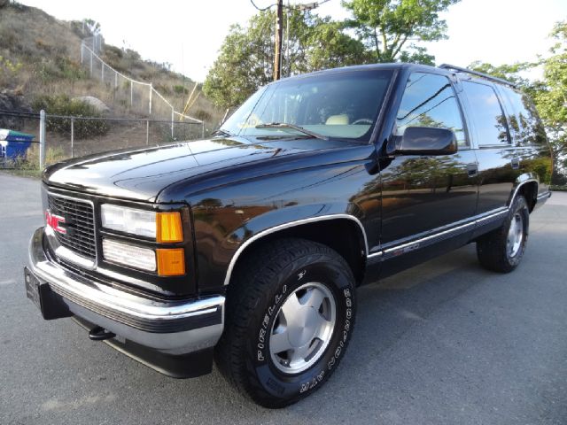 GMC Yukon 1999 photo 47