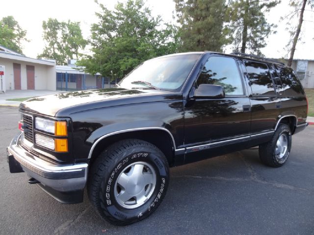 GMC Yukon 1999 photo 51