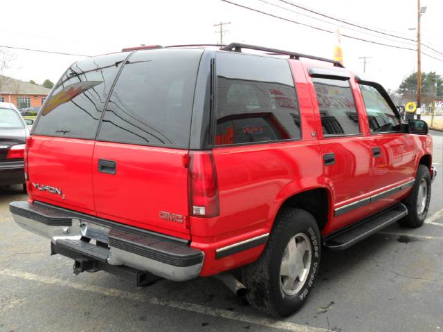 GMC Yukon Wagon SE Sport Utility