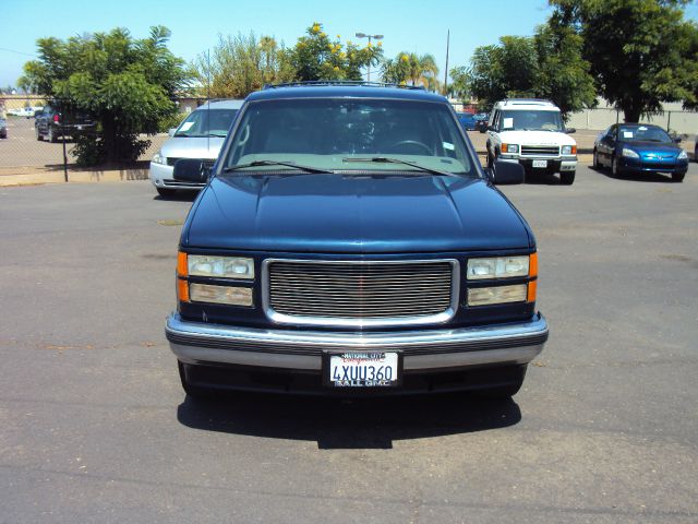 GMC Yukon 1999 photo 1