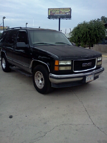 GMC Yukon 1999 photo 1