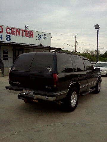 GMC Yukon 1999 photo 4