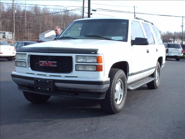 GMC Yukon 1999 photo 3