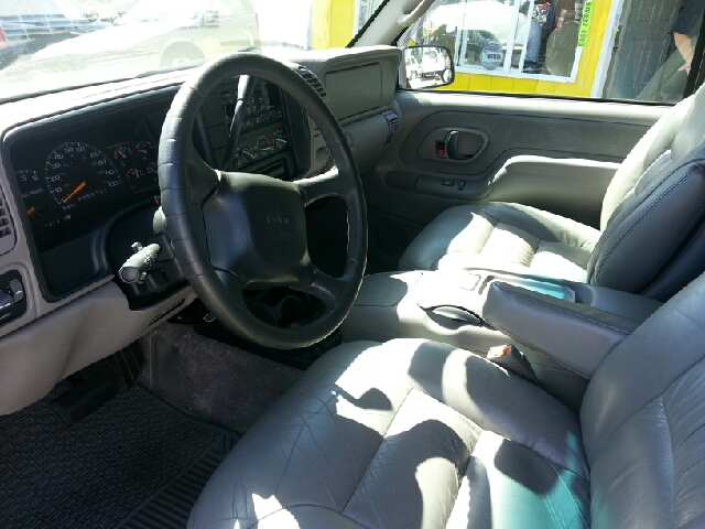 GMC Yukon 1999 photo 4