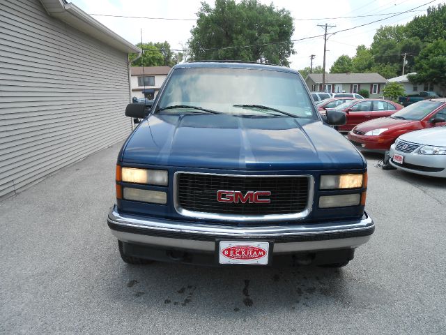 GMC Yukon 4x4 Crew Cab LE SUV