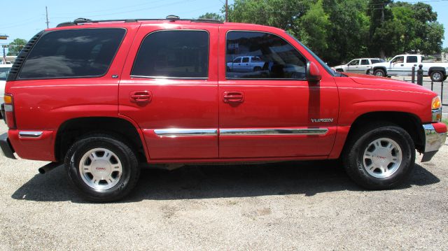 GMC Yukon 2000 photo 1