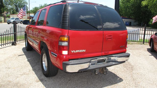 GMC Yukon 2000 photo 4