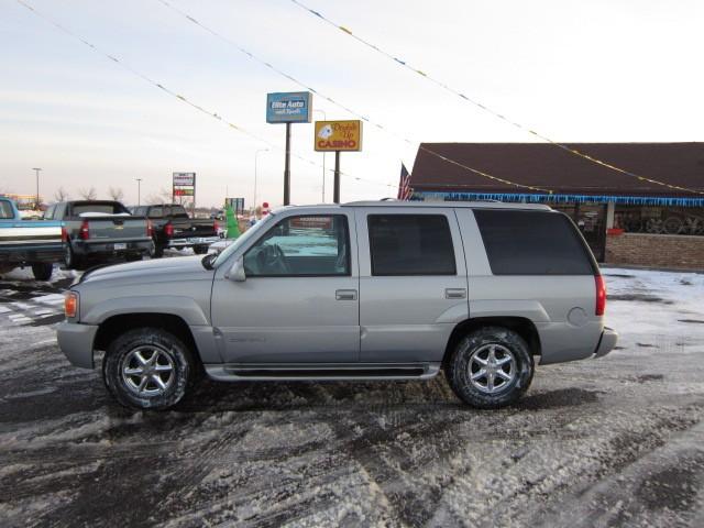 GMC Yukon 2000 photo 1