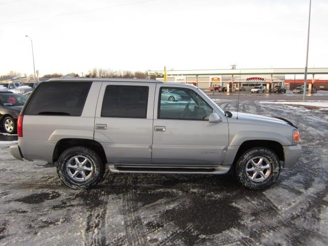 GMC Yukon 2000 photo 5