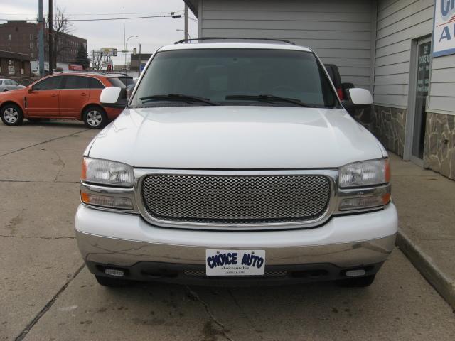 GMC Yukon 2000 photo 3