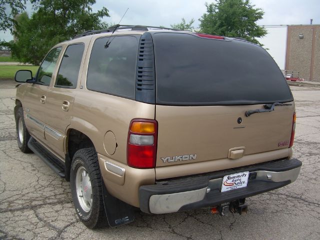 GMC Yukon 2000 photo 10