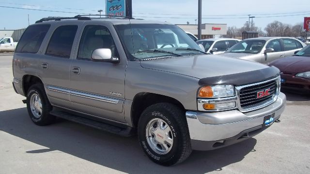 GMC Yukon 2000 photo 4