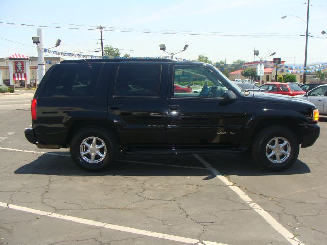 GMC Yukon EX Sedan 4D SUV