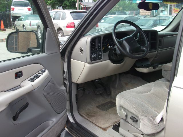 GMC Yukon 2000 photo 3