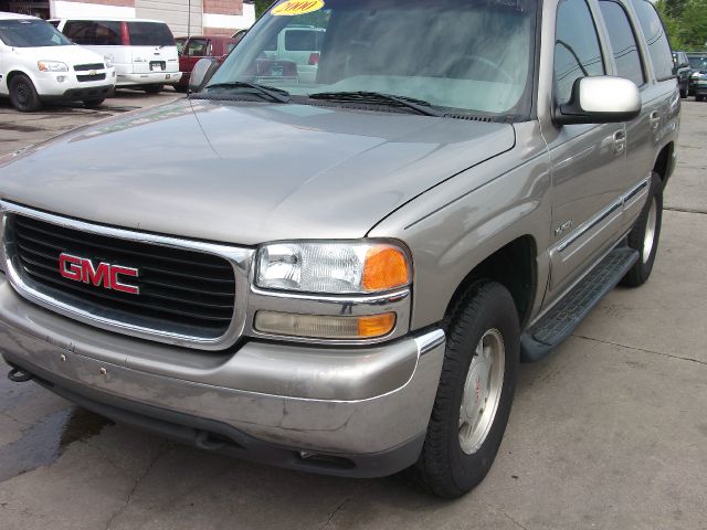 GMC Yukon 2000 photo 6