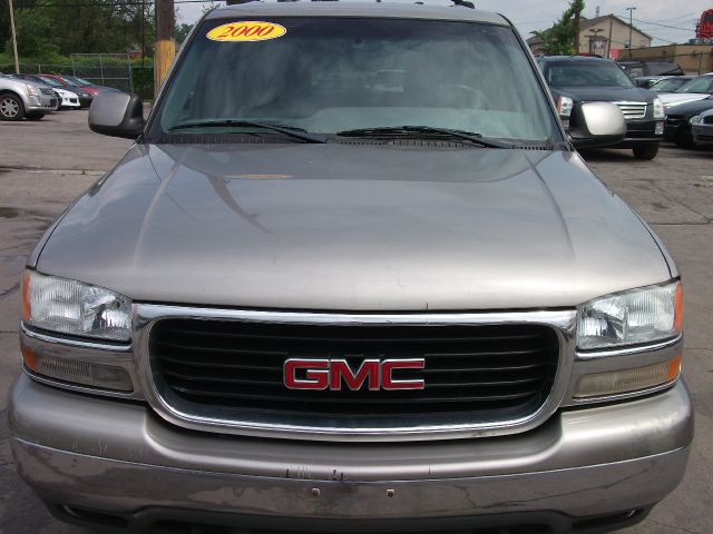 GMC Yukon 2000 photo 8