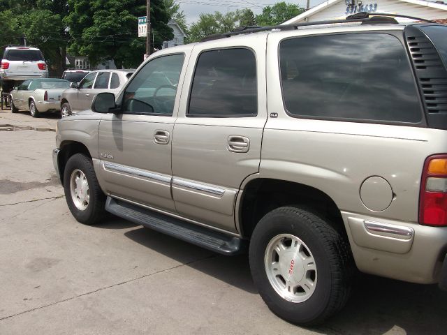 GMC Yukon 2000 photo 9