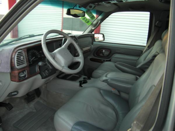 GMC Yukon 2000 photo 5