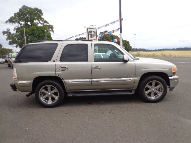 GMC Yukon 2000 photo 3