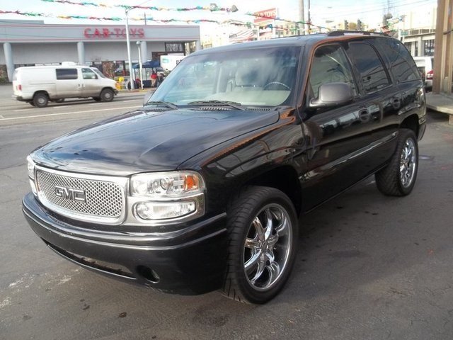 GMC Yukon 2001 photo 2