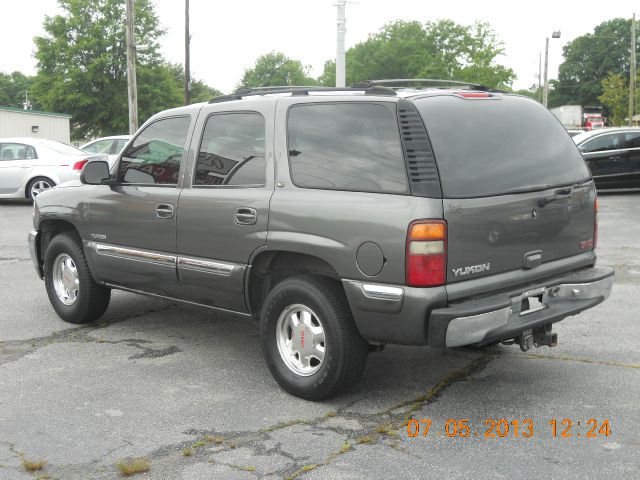 GMC Yukon 2001 photo 1