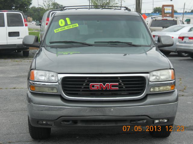 GMC Yukon 2001 photo 2