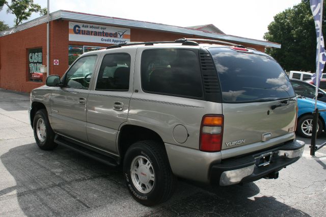 GMC Yukon 2001 photo 12