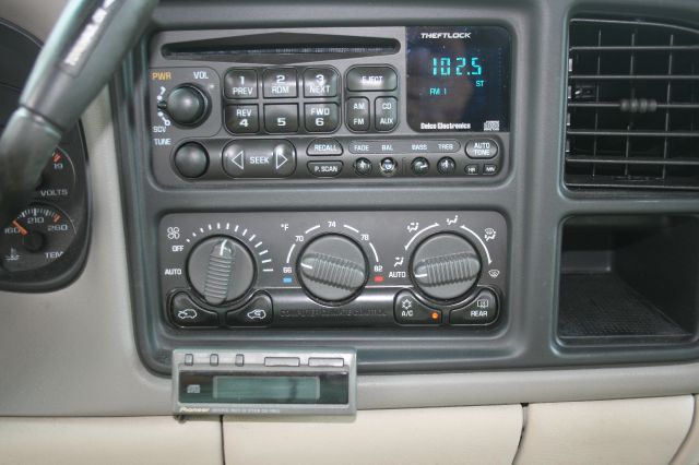 GMC Yukon 2001 photo 20